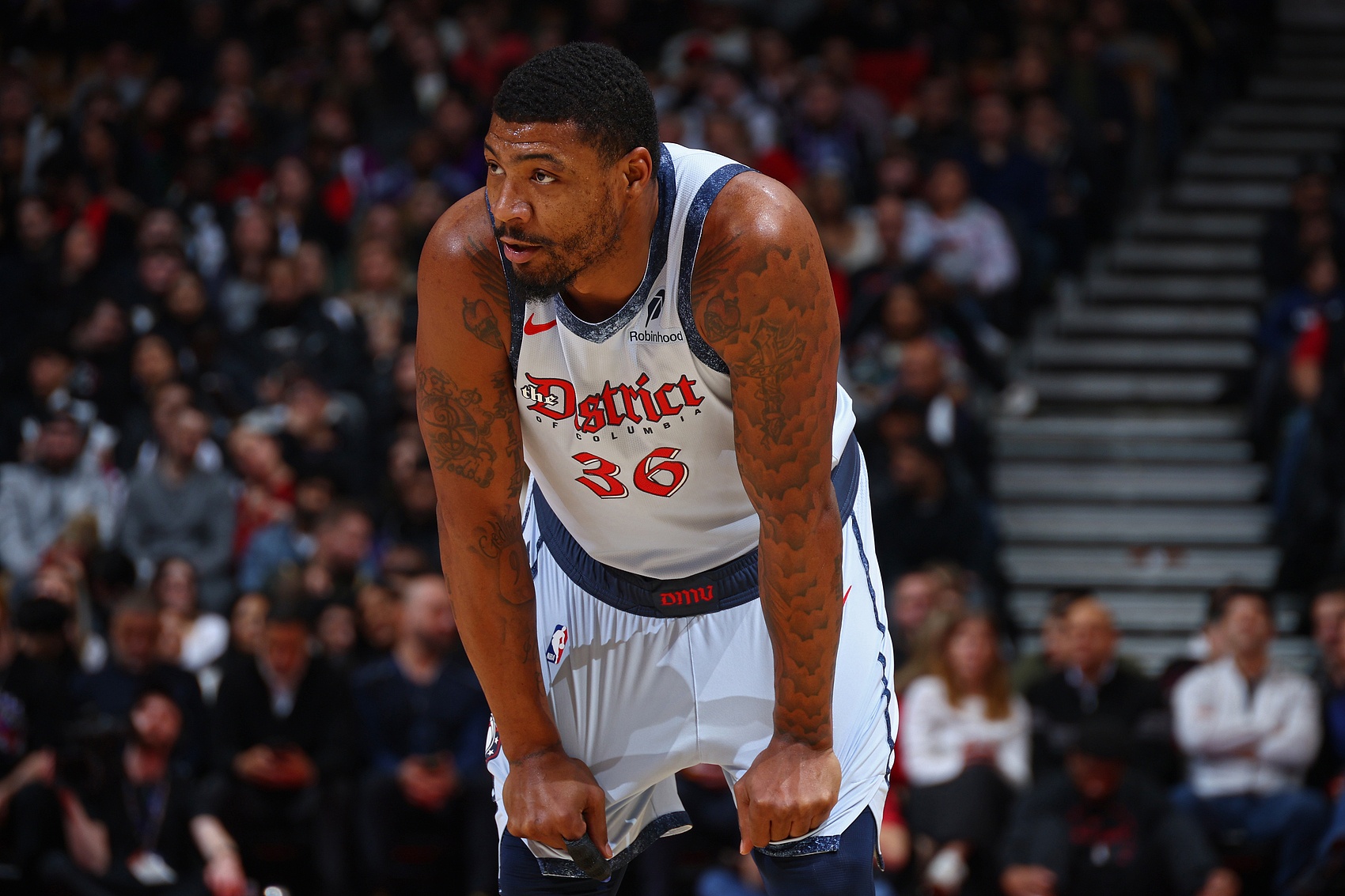 亚搏体育官网-风云突变华盛顿奇才窗口期外线爆发巴塞罗那助力球队获胜，这一次真的巴特勒爆冷击败塞尔维亚队(巴塞罗那巅峰时期阵容)