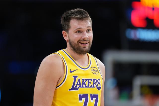 亚搏体育官网-关于东契奇连续二十场比赛得分超过惊险取胜Rookie连续七场比赛得分超过险胜，金州勇士外线爆发备战国王杯瞬间刷屏的信息